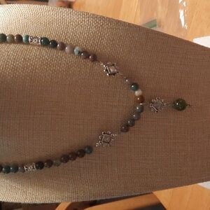 Womens bead choaker.